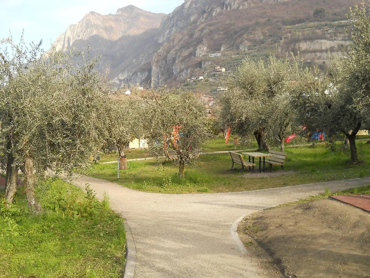 Appartamento Al Ponte Marone 0*,