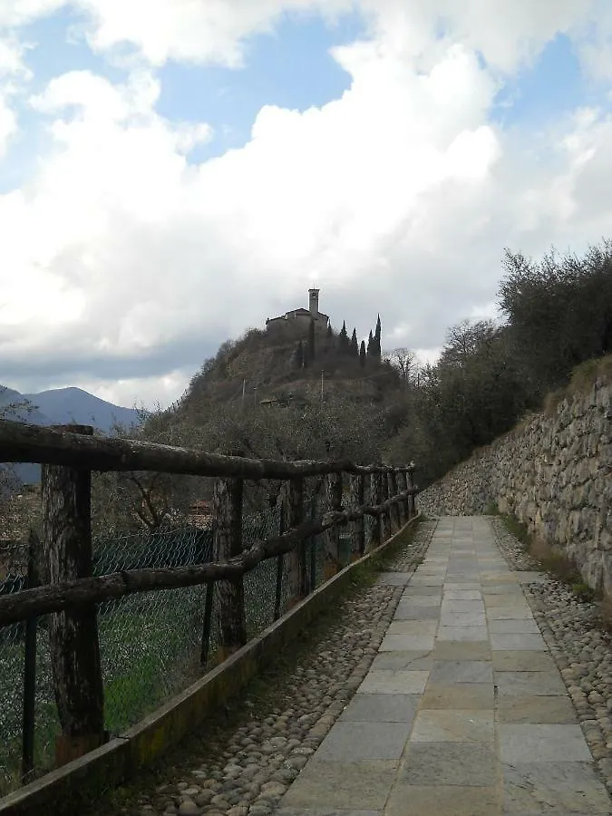 Appartamento Al Ponte Marone Italy